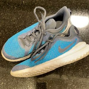 Nike Rival Boys Shoe- LIKE NEW!